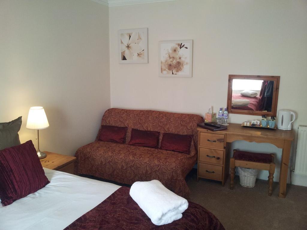 The Bridge Of Lochay Hotel Killin Room photo