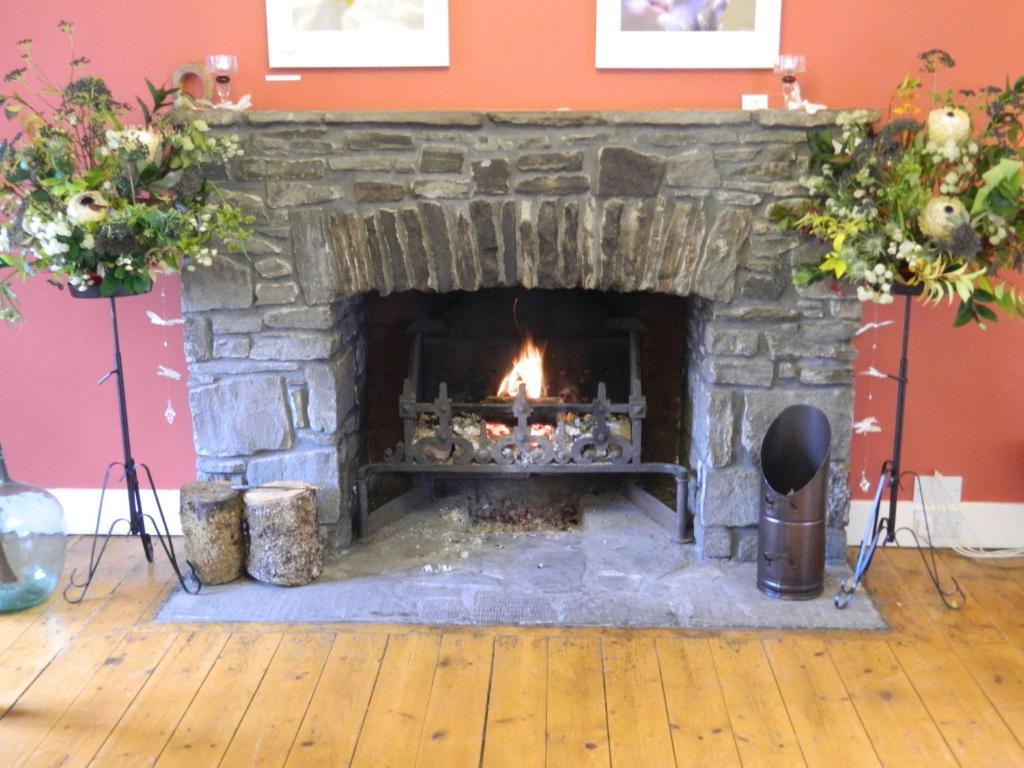 The Bridge Of Lochay Hotel Killin Exterior photo